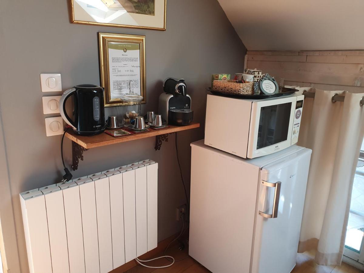 Les Glycines Bed and Breakfast Ury Εξωτερικό φωτογραφία