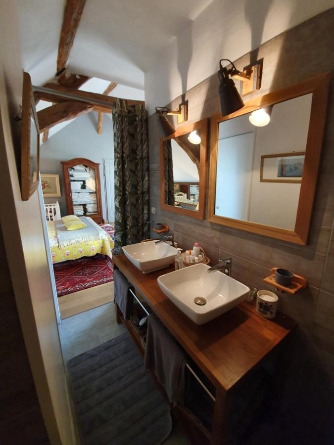 Les Glycines Bed and Breakfast Ury Εξωτερικό φωτογραφία