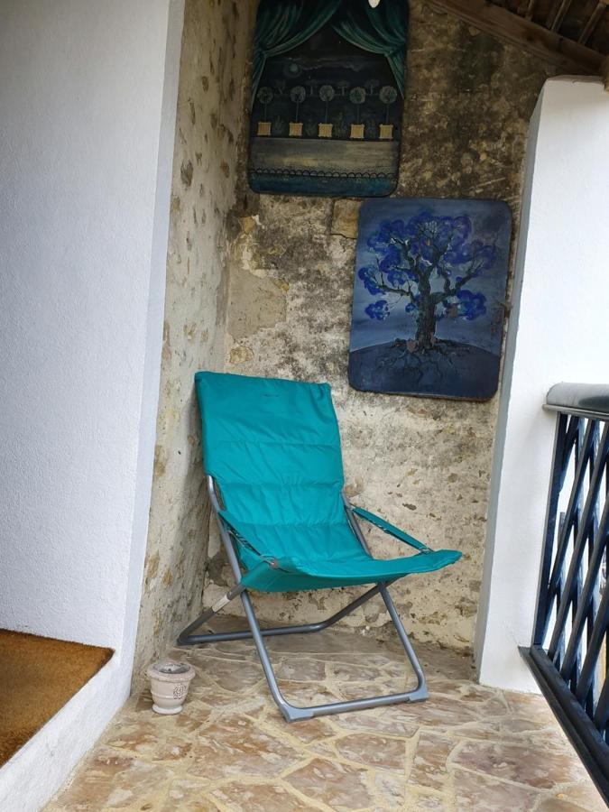 Les Glycines Bed and Breakfast Ury Εξωτερικό φωτογραφία