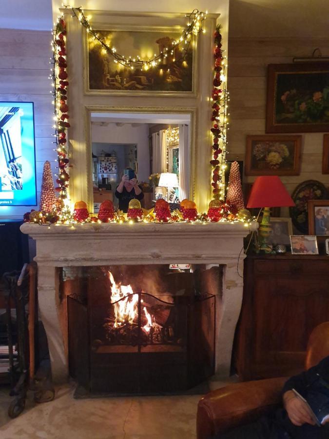 Les Glycines Bed and Breakfast Ury Εξωτερικό φωτογραφία
