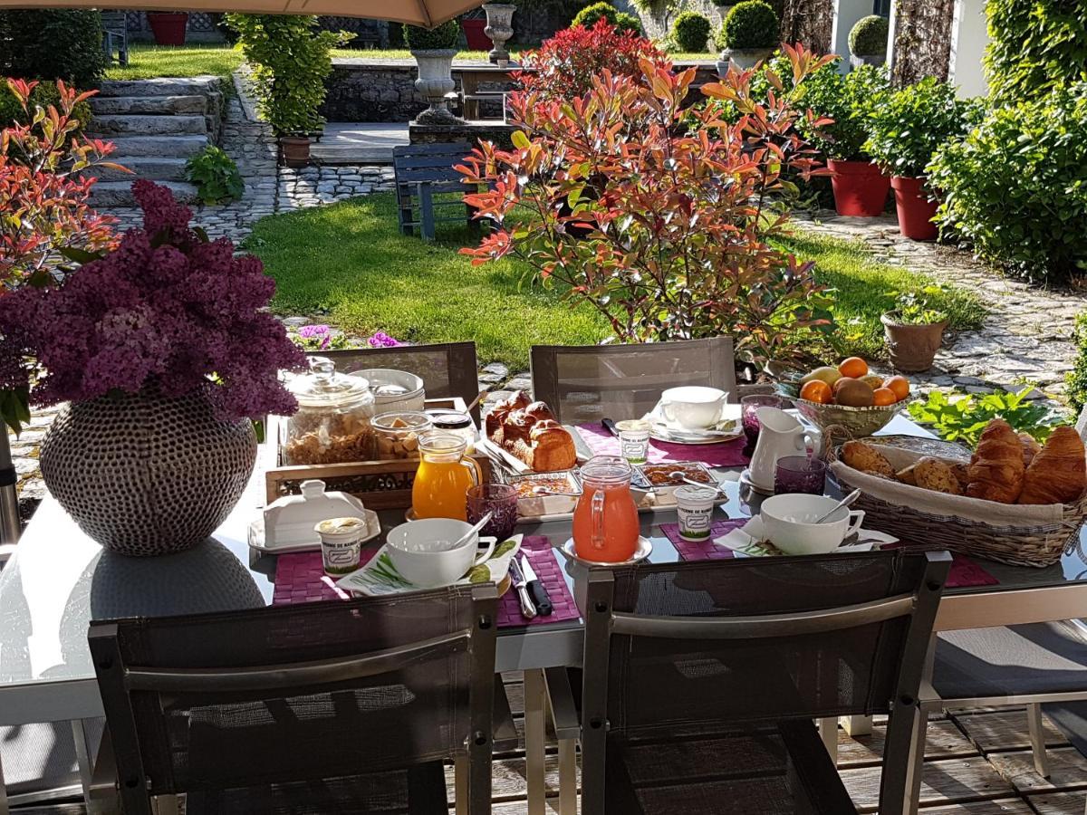Les Glycines Bed and Breakfast Ury Εξωτερικό φωτογραφία