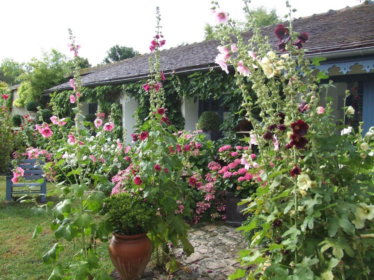 Les Glycines Bed and Breakfast Ury Εξωτερικό φωτογραφία