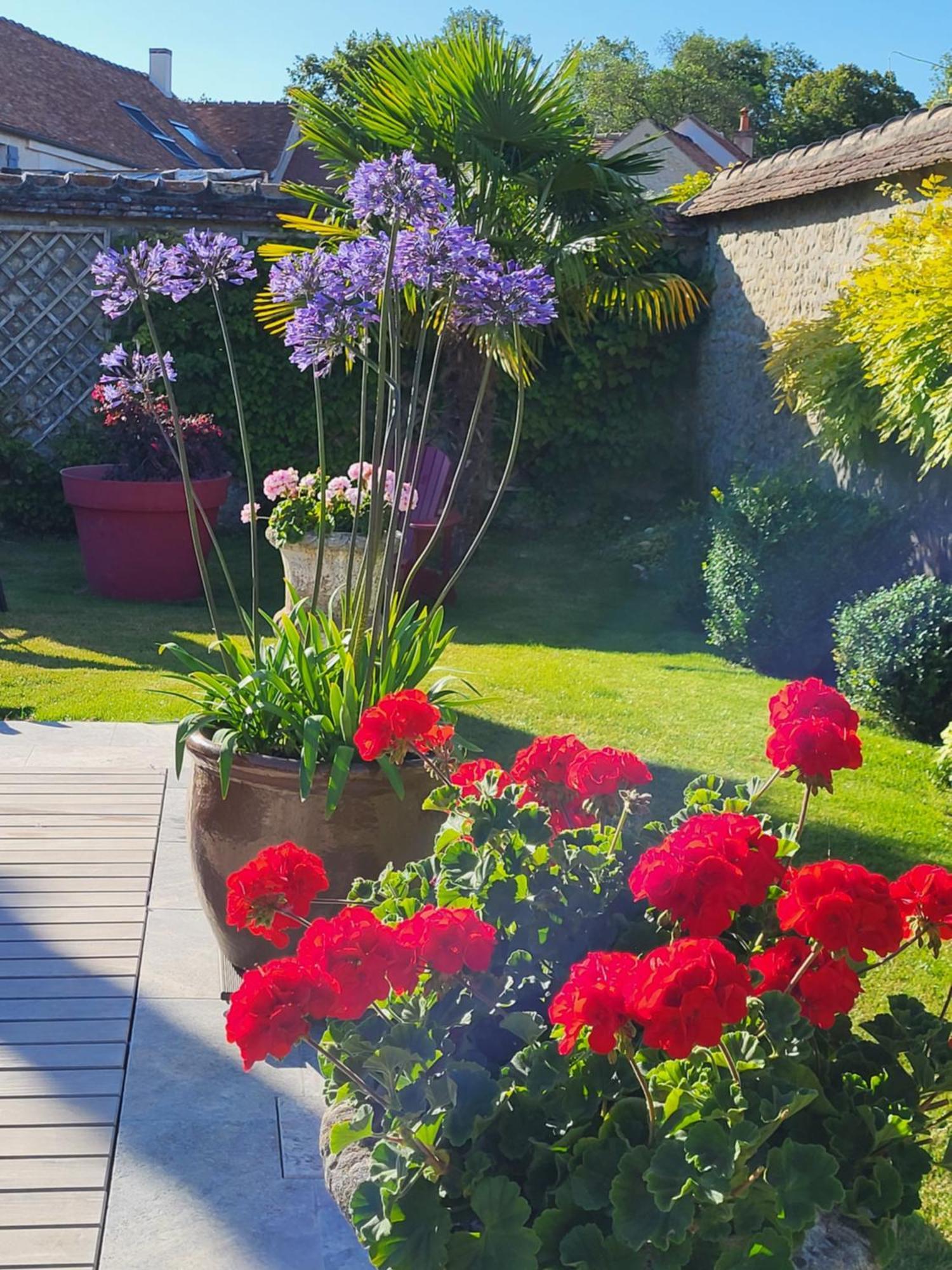Les Glycines Bed and Breakfast Ury Εξωτερικό φωτογραφία