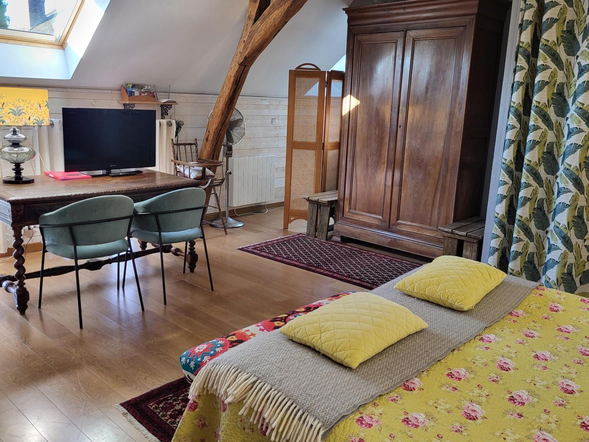 Les Glycines Bed and Breakfast Ury Εξωτερικό φωτογραφία